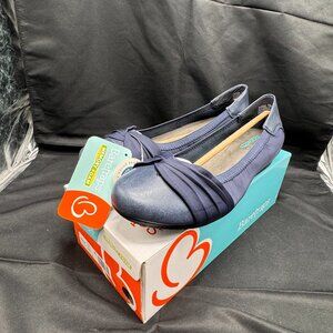 New in Box BareTraps Women's Marcie Slip-On Shoe Size 10 M